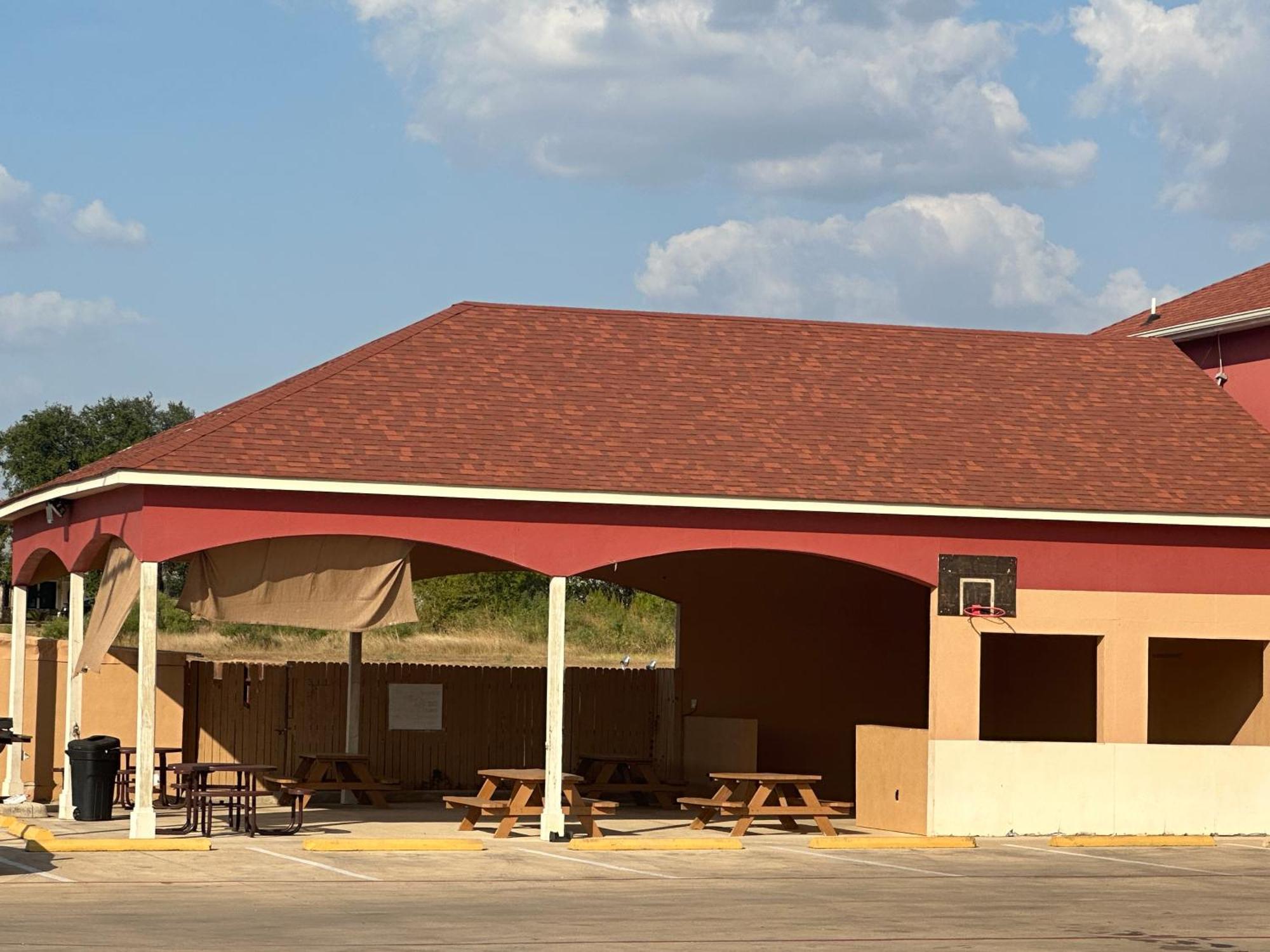 Executive Inn & Suites Floresville Kültér fotó